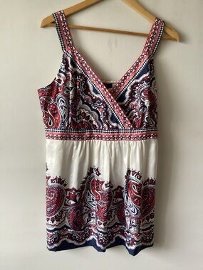 Paisley-Print V-Neck Tank Top in White, Red & Navy